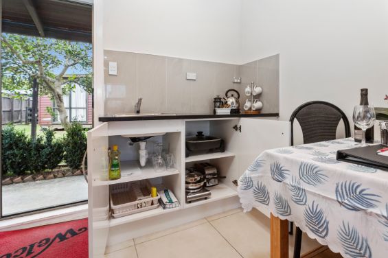 Deluxe Twin Studio kitchen